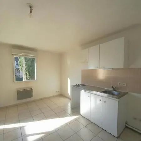 Apartment Ymn *